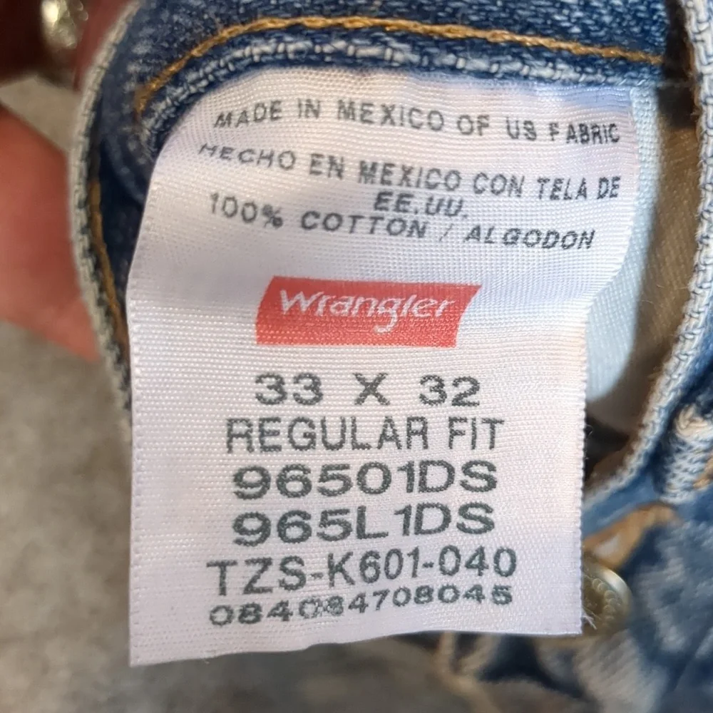 Men's Wrangler distressed regular fit blue jeans size 32X32 - Picture 8 of 12